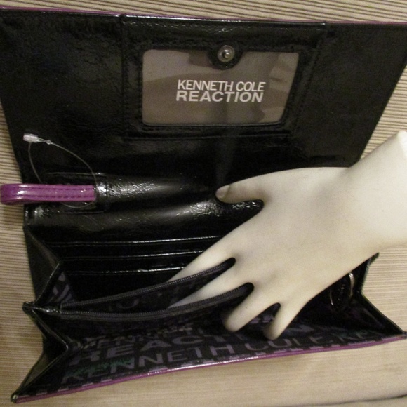 NWOT KENNETH COLE REACTIONS Wallet Wristlet Clutch - Picture 7 of 8